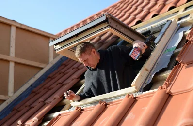 Pose de fenêtres de toit Velux à Véranne
